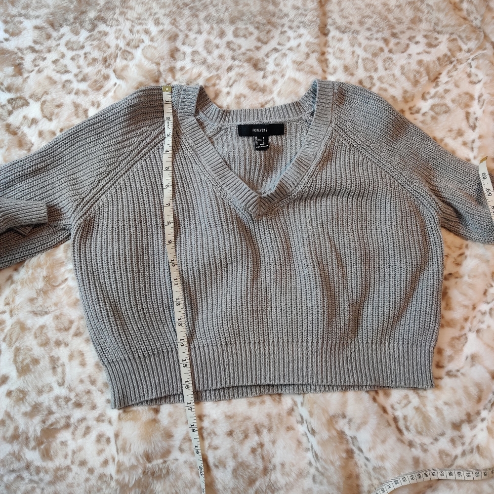 Forever 21 Cropped Gray & Green Sweater Bundle Size Small - Picture 5 of 8